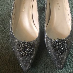 Caparros Glittery low heeled pumps
